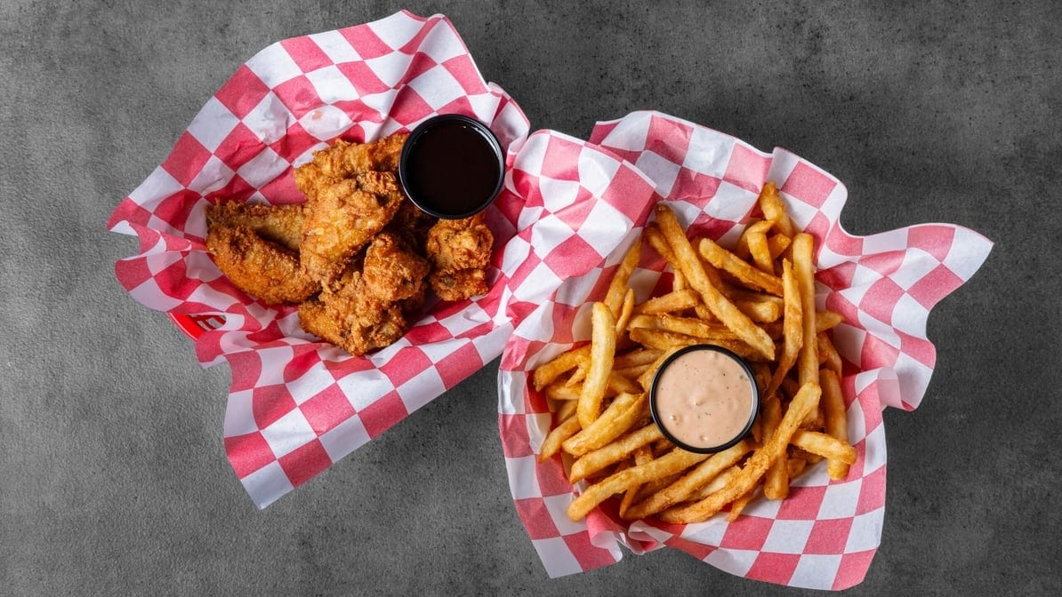 Chicken Wings Combo.