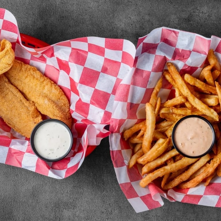 Fresh Fish Sandwich: A Seafood Delight